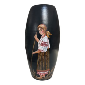 Vază 30 cm cu țărancă în costum tradițional la muncă pe câmp – Ceramica Martinescu - Img 2