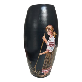 Vază 30 cm cu țărancă în costum tradițional la muncă pe câmp – Ceramica Martinescu - Img 3